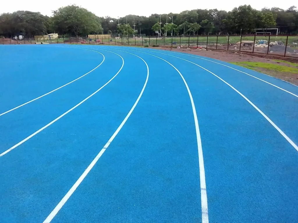 synthetic jogging track installation