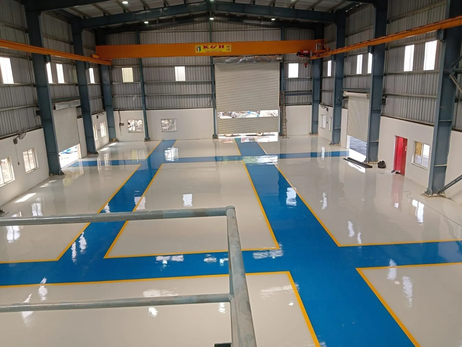 3D epoxy floor with golden leaf artwork